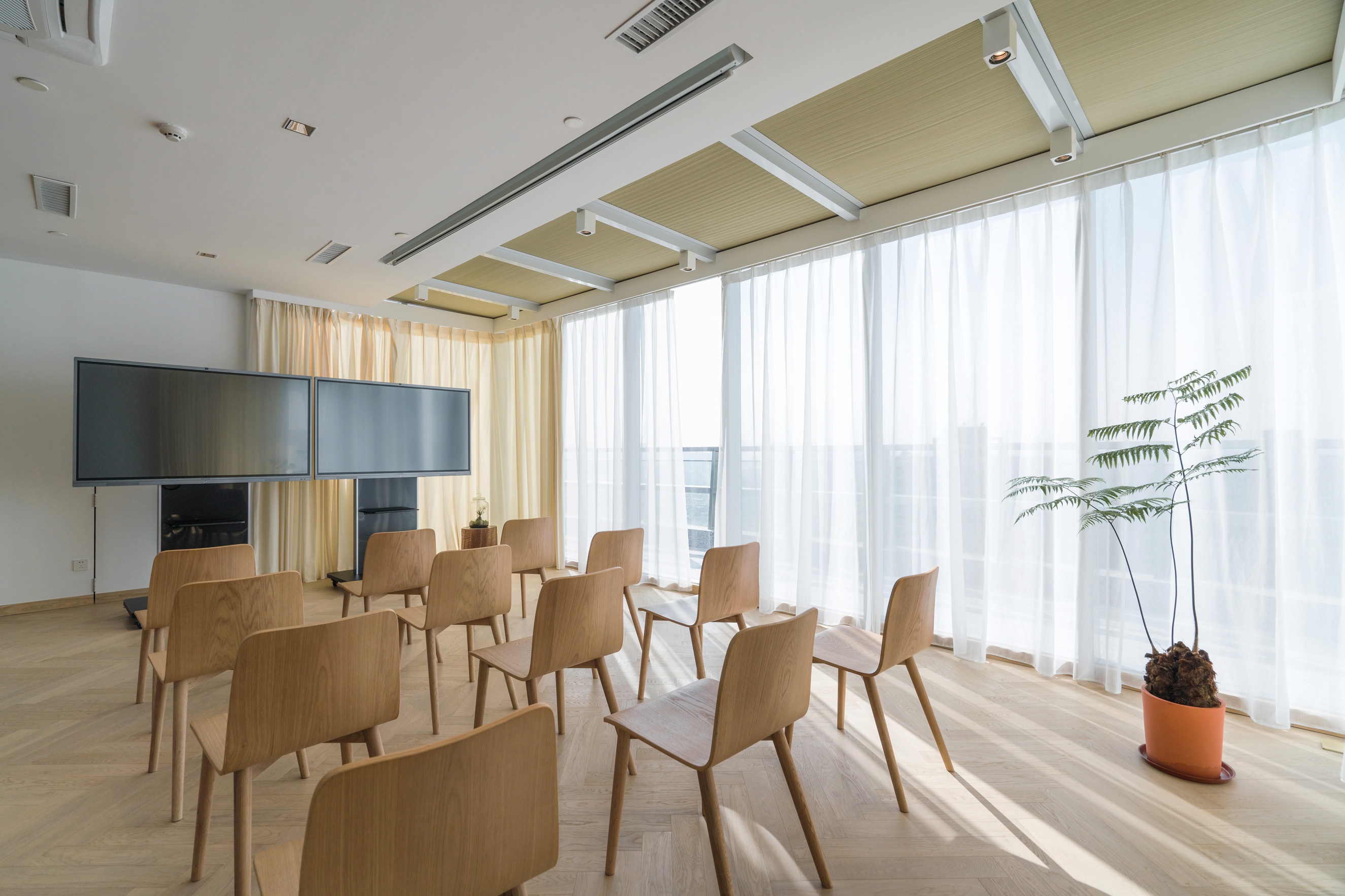 CoWorking Space 共享办公室丨中国广州丨Timetable Design-12