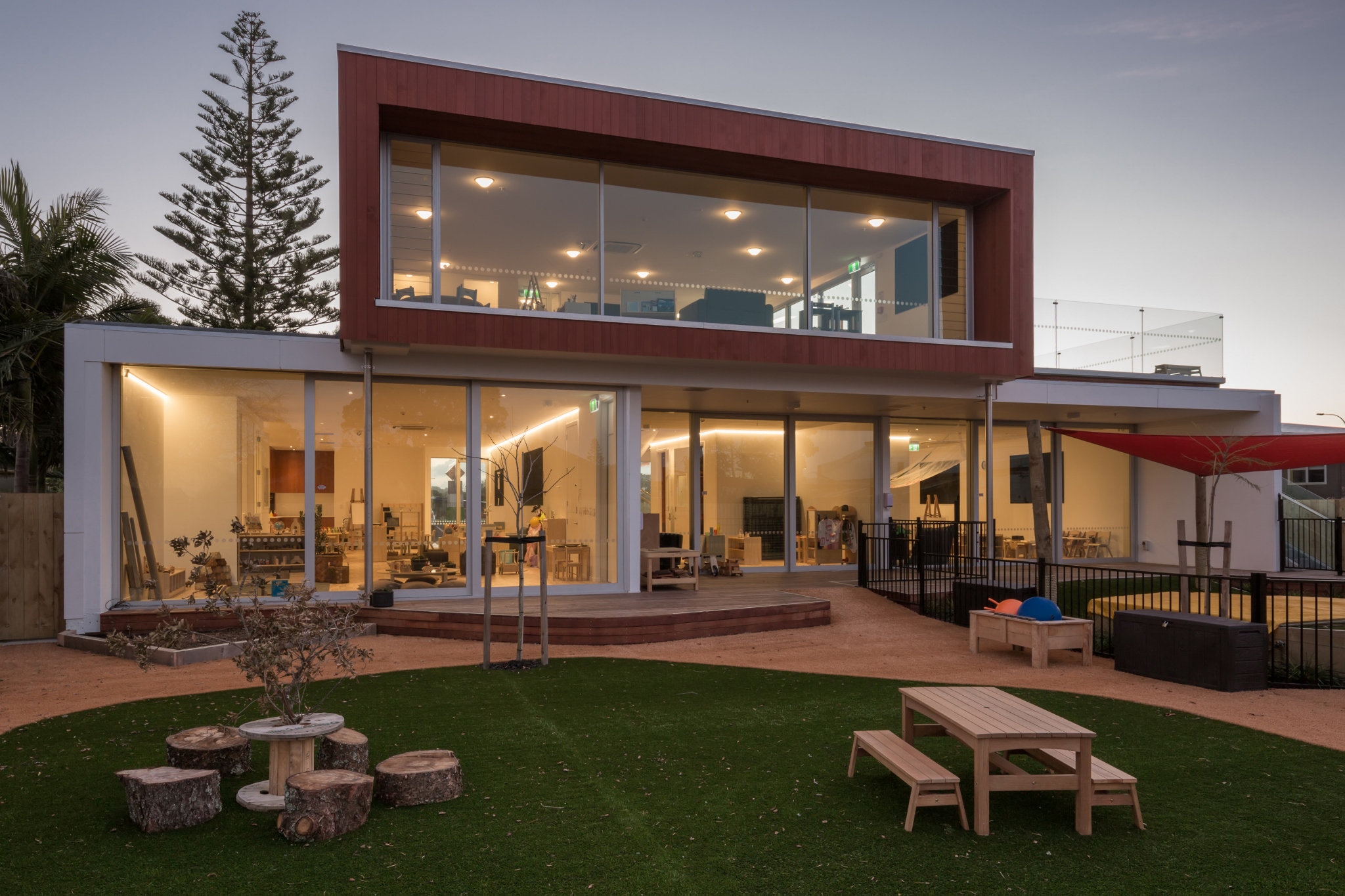 明亮火花儿童护理（Bright Sparks Childcare）-0