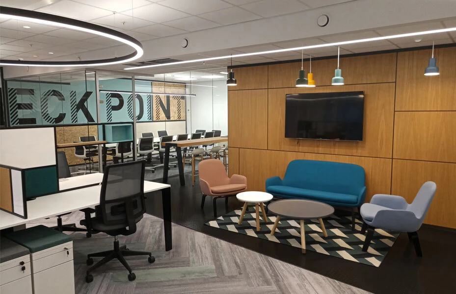 全球 70 个办公室的统一设计风格-47