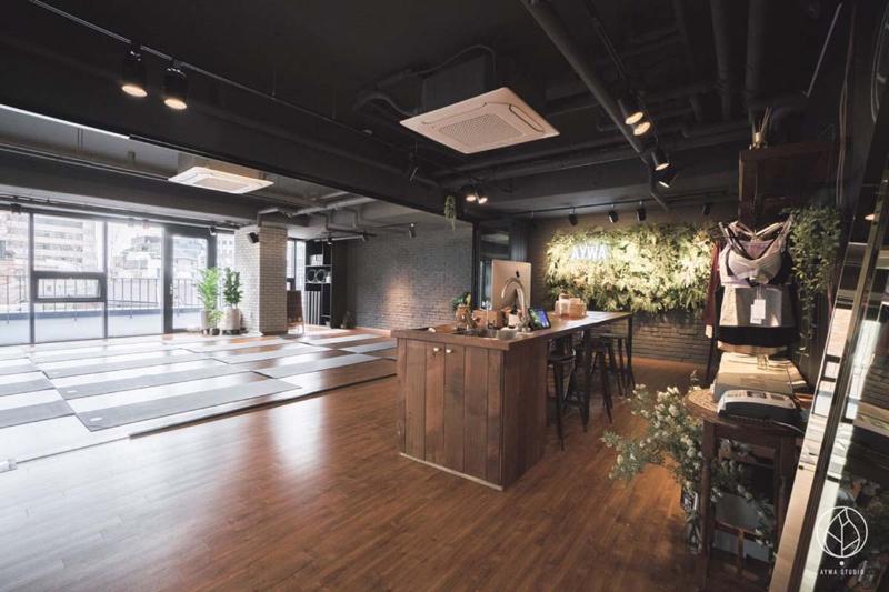 温暖舒适，瑜伽工作室的温馨室内设计-14