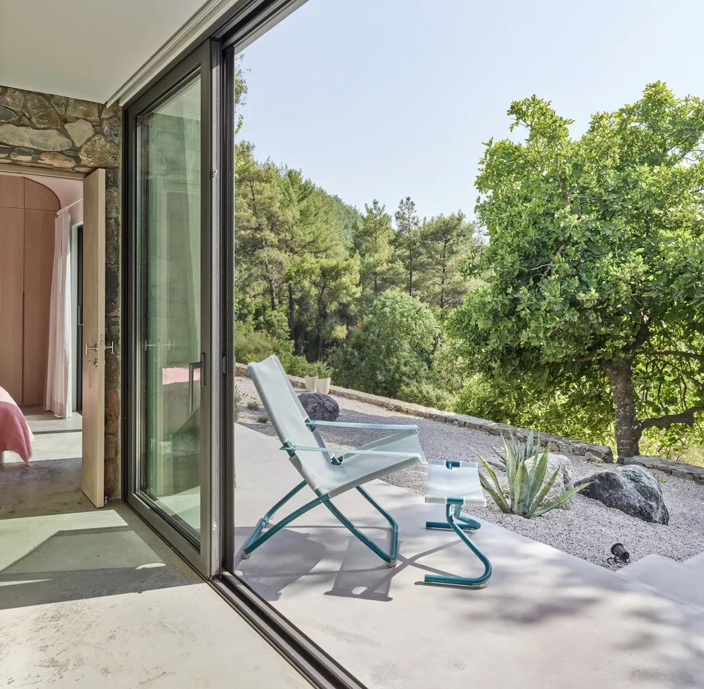 乡村混凝土住宅，多重空间与自然融合-26