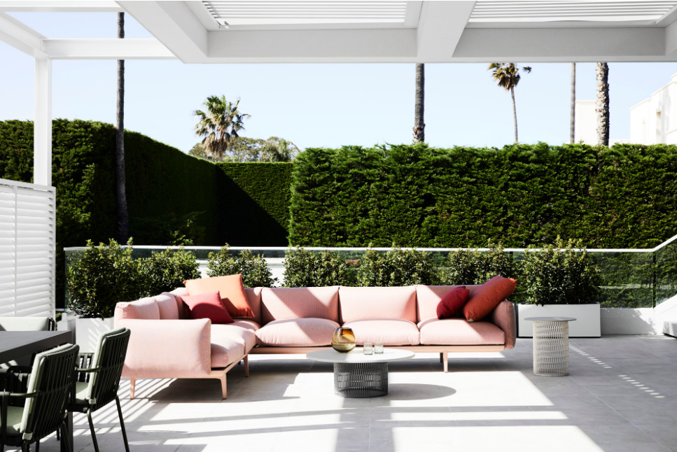 金色的;金黄色的;金的;金制的-110