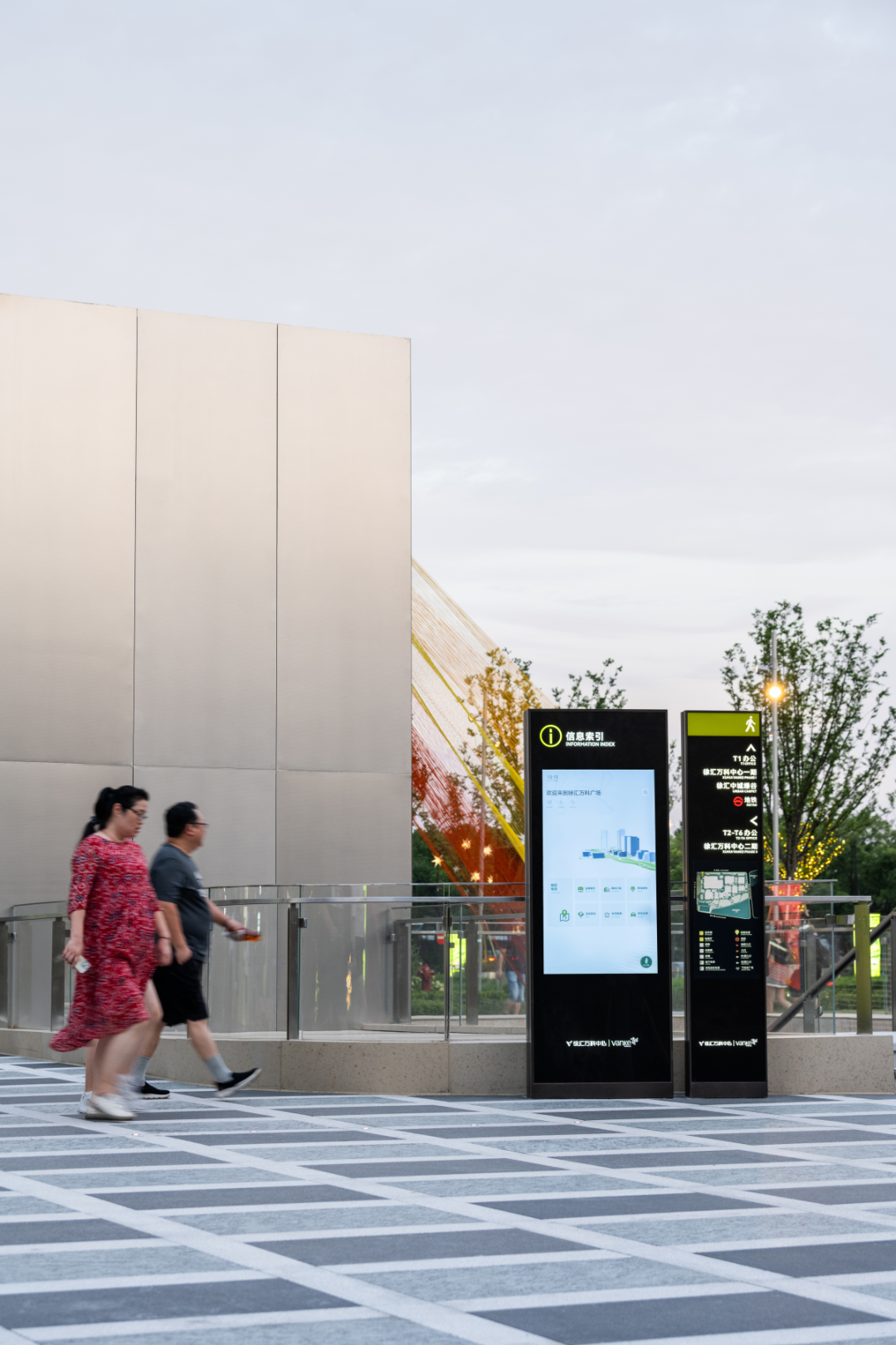 上海徐汇万科广场 | 城市地毯 自然来野丨中国上海丨上海柏熙标识有限公司-22