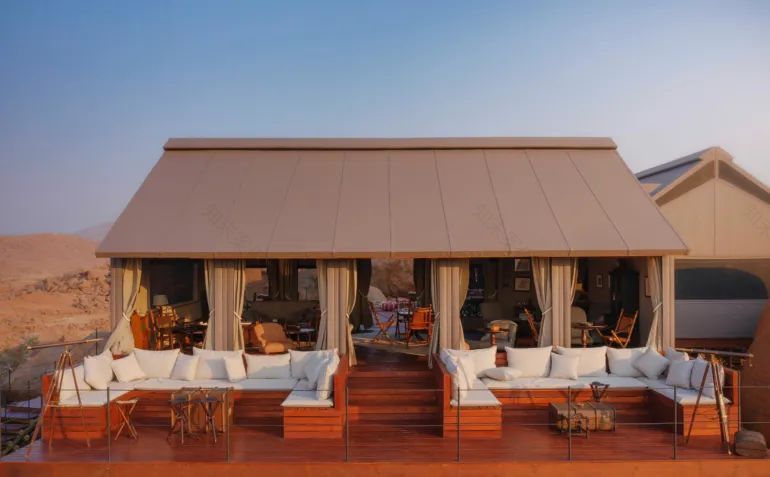 沙漠巨石上的野奢帐篷酒店-12