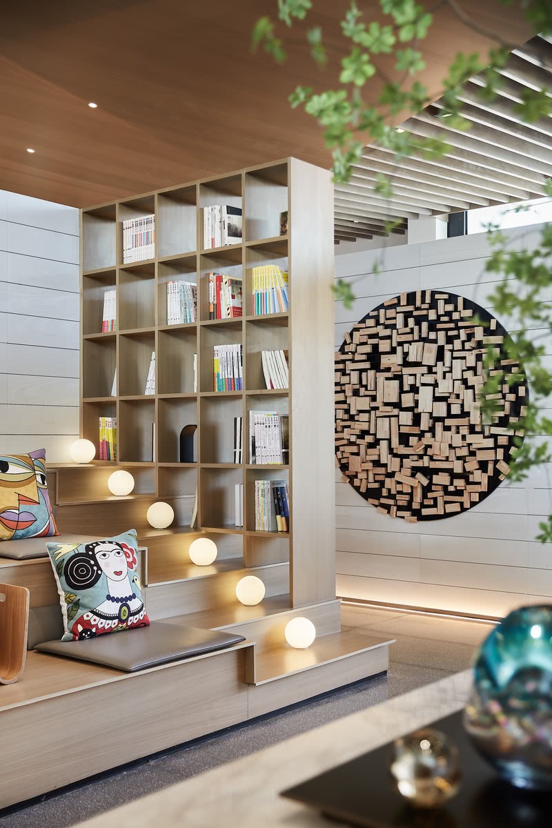 苏州星河·胥江新著雅苑售楼处 | 书店+画室+阅读的多功能空间-37