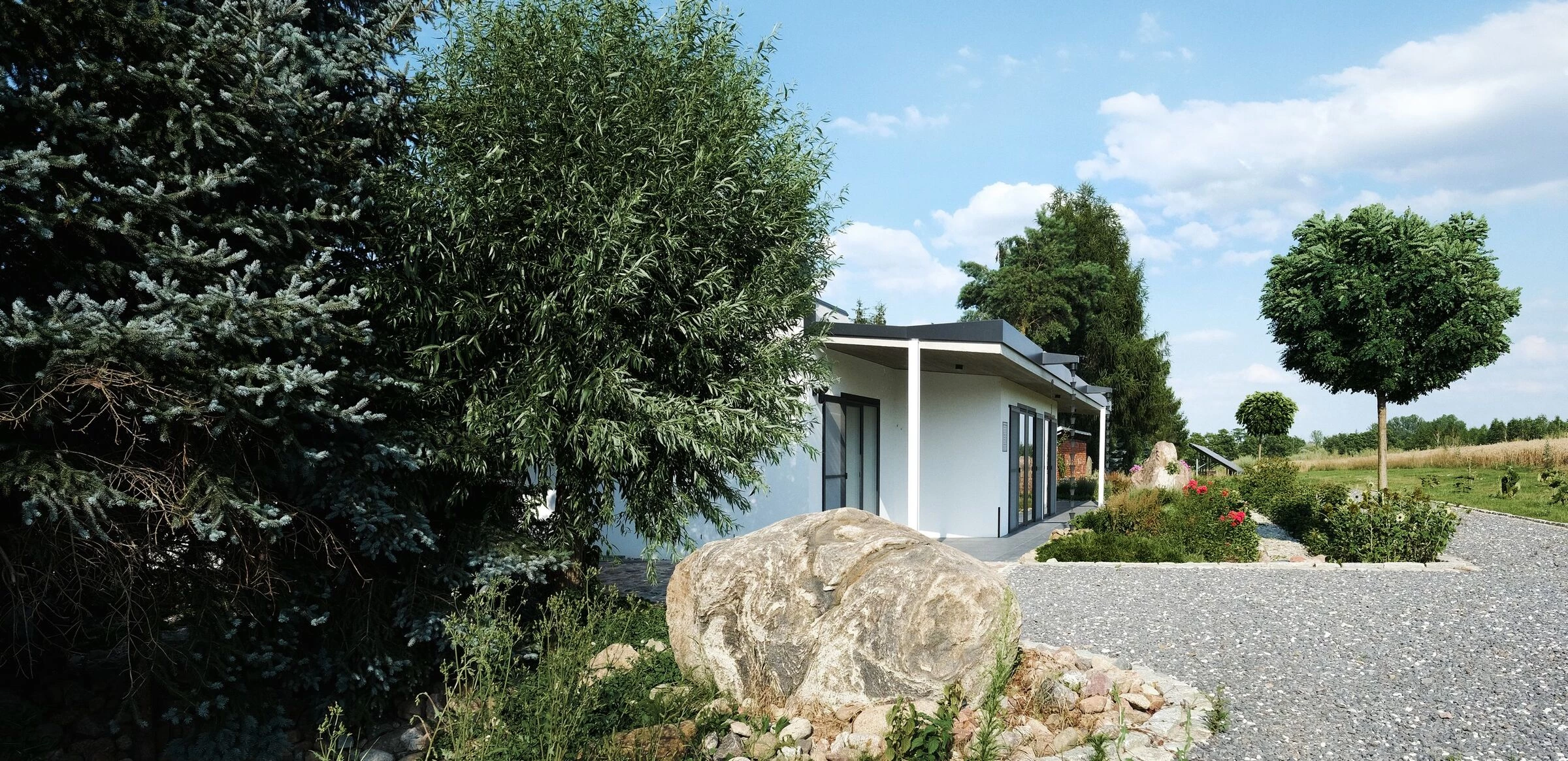 波兰湖畔别墅,四季美景尽收眼底-11