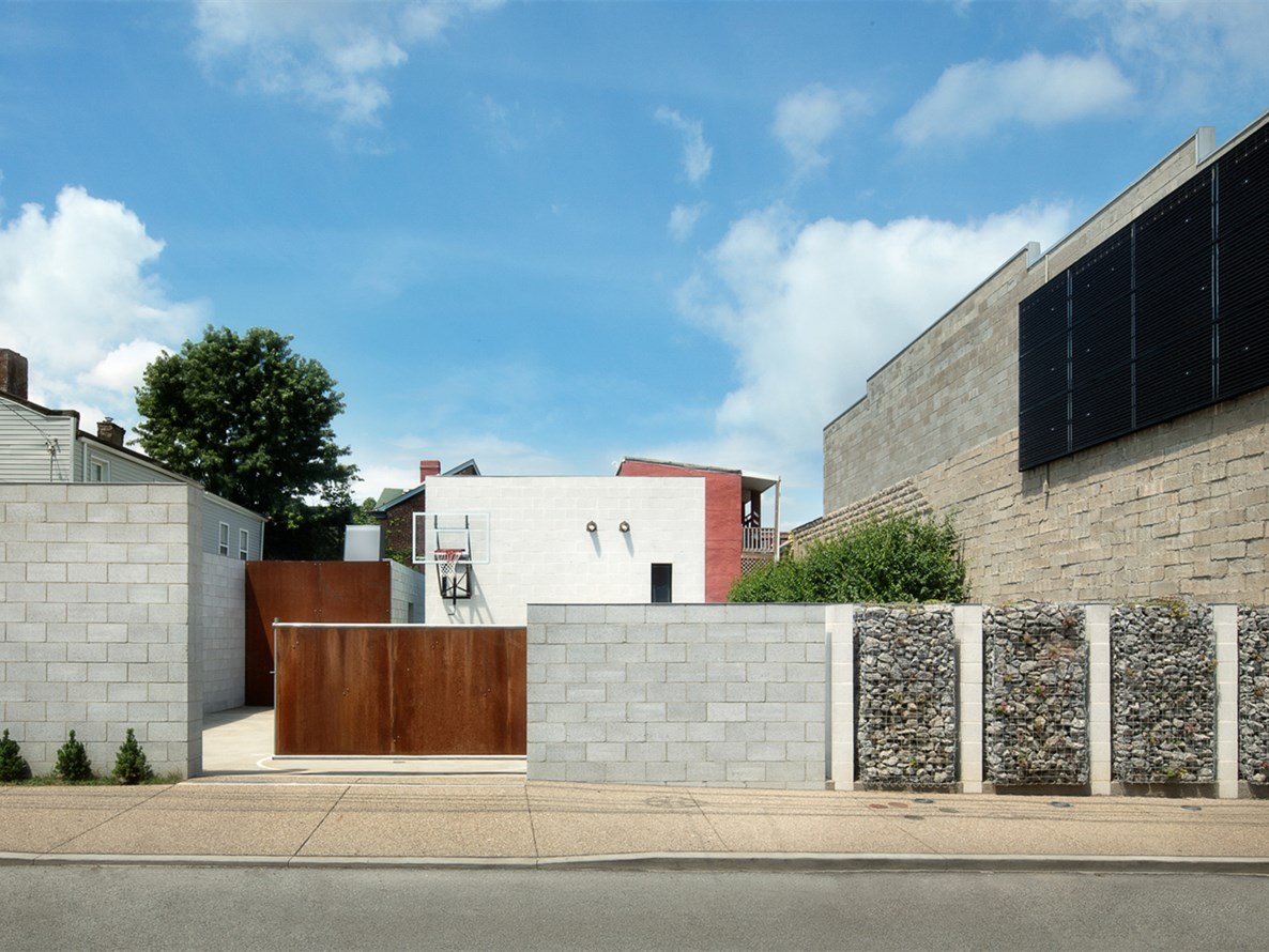 美国匹兹堡“南侧庭院房屋” | 泳池凉亭与多功能景观空间-6