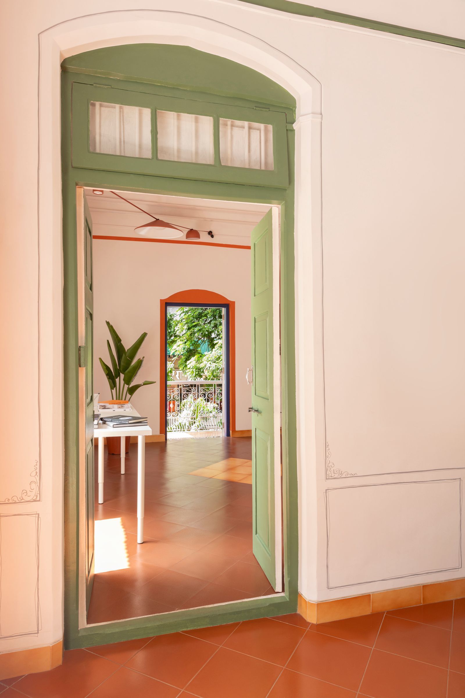 孟买班德拉遗产建筑内的活力办公室丨印度丨Open Atelier Mumbai-30