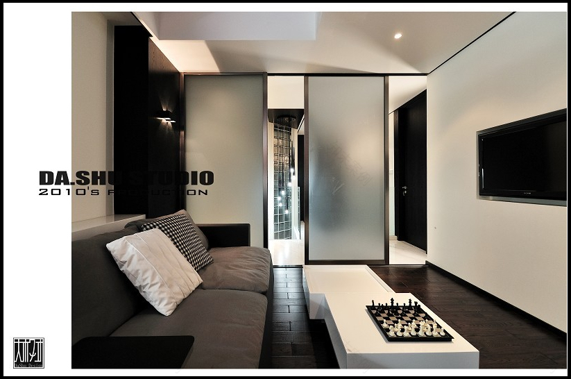 上田小区 155m2 跃层 | 细节与光影的黑白艺术-11