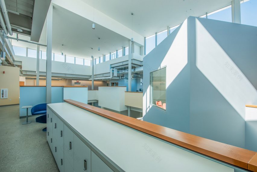 洛杉矶儿童研究所丨美国洛杉矶丨盖里建筑事务所-18