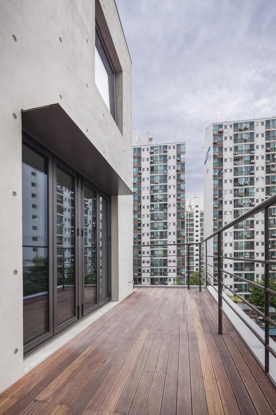 Micro Housing S / Architects H2L-18