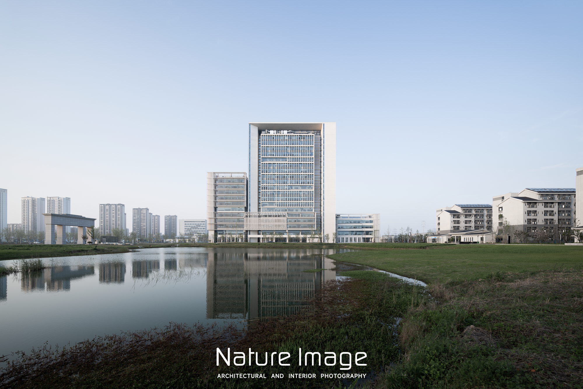 江南大学宜兴校区研究生院一号科研楼丨中国江苏丨华南理工大学建筑设计研究院-32