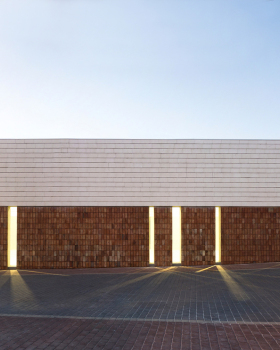 Multifunctional Cultural Space / sanahuja&partners