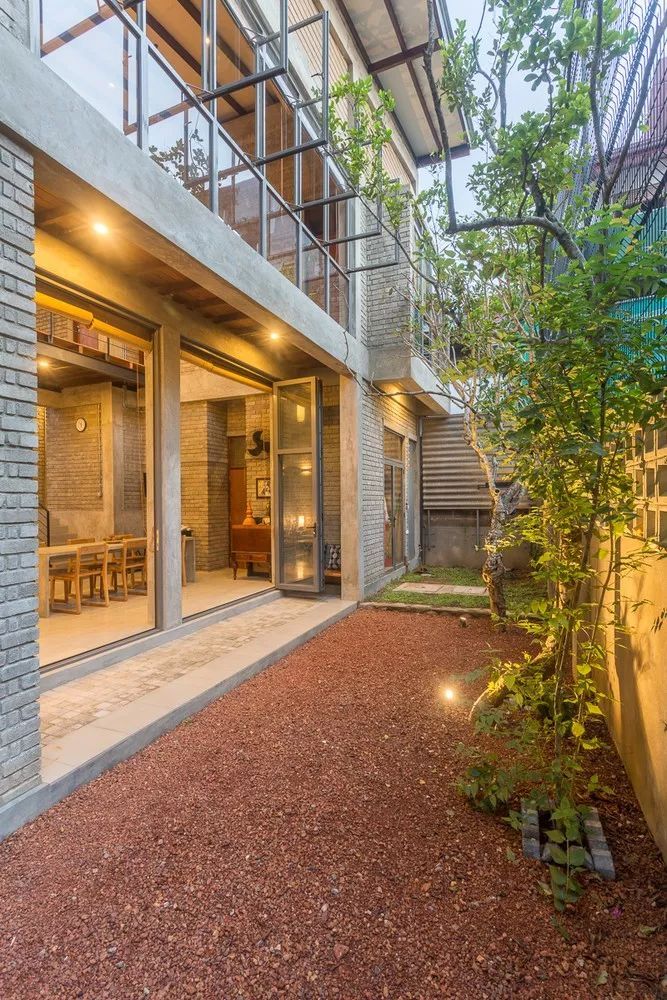 水泥“宝塔”住宅,简约中性之美-64