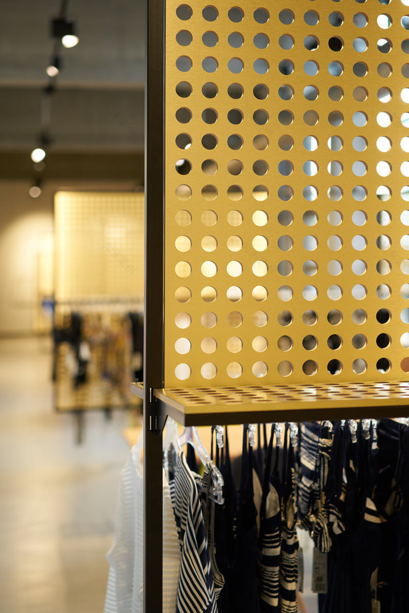 欧洲顶级泳装品牌 showroom,灵活多变的空间设计-10