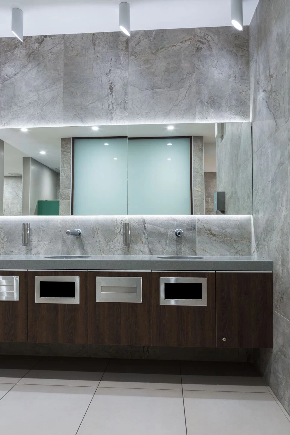 幻影购物中心丨ARION kúpelnové štúdio-21