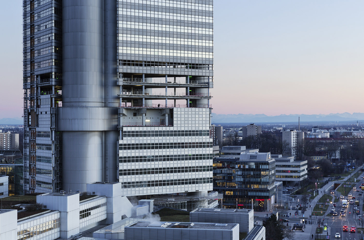 慕尼黑高塔HVB大厦改造后重开放，德国 / HENN-24