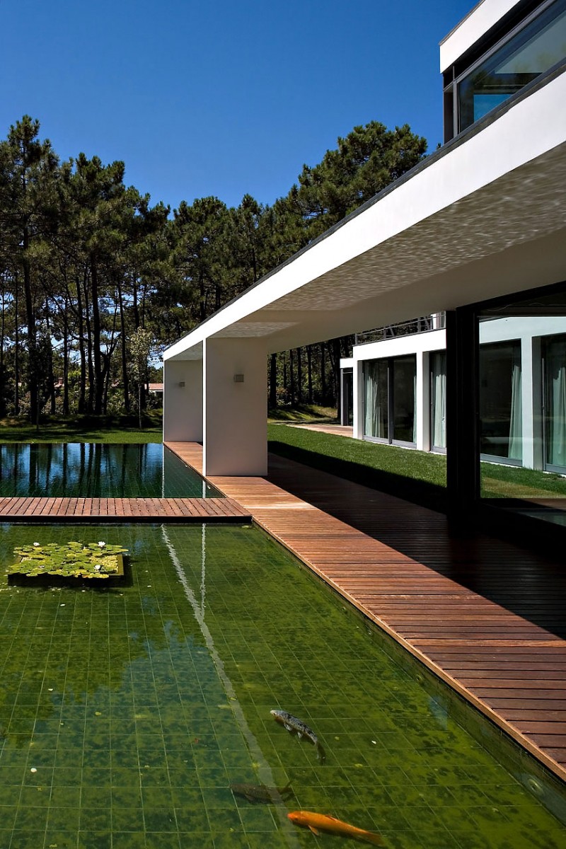 Casa Do Lago by Frederico Valsassina Architects-15