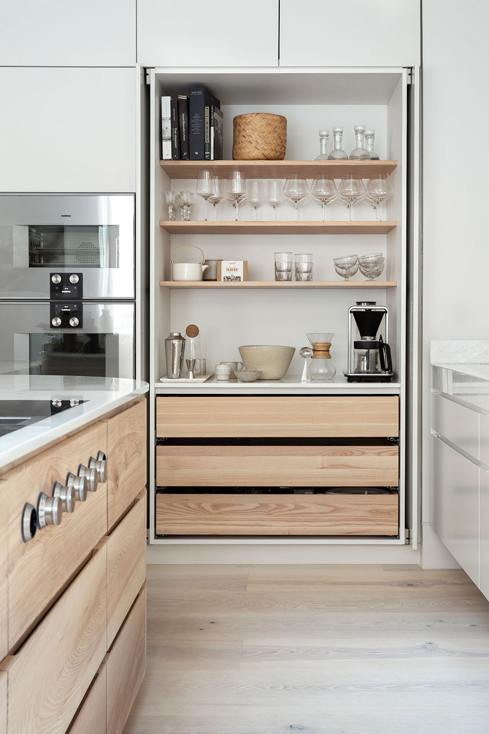 奥斯陆极简公寓 | 自然光与北欧风格的完美融合-5