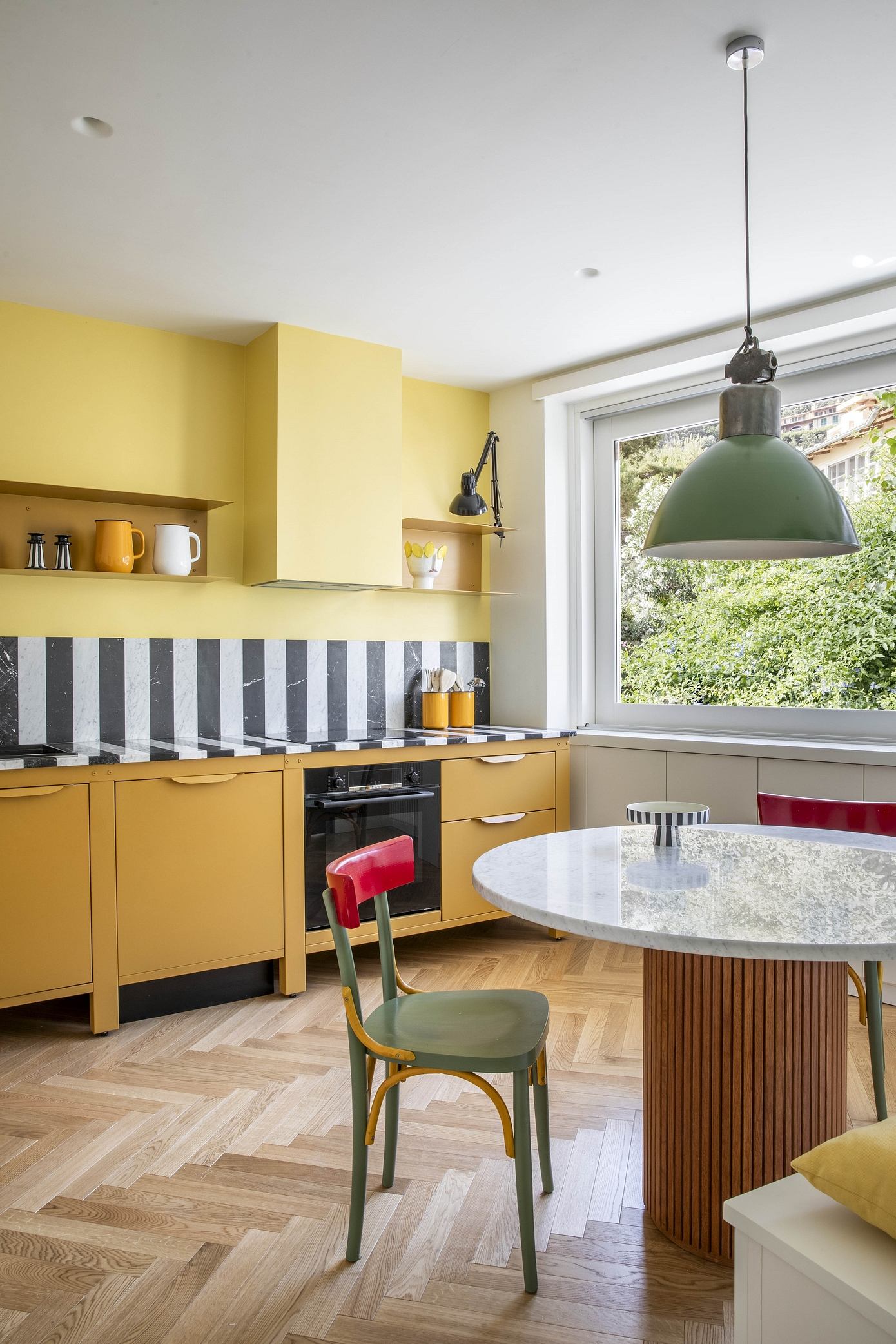 Casa Monti Parioli: Color-Rich Roman Apartment for Modern Living-5