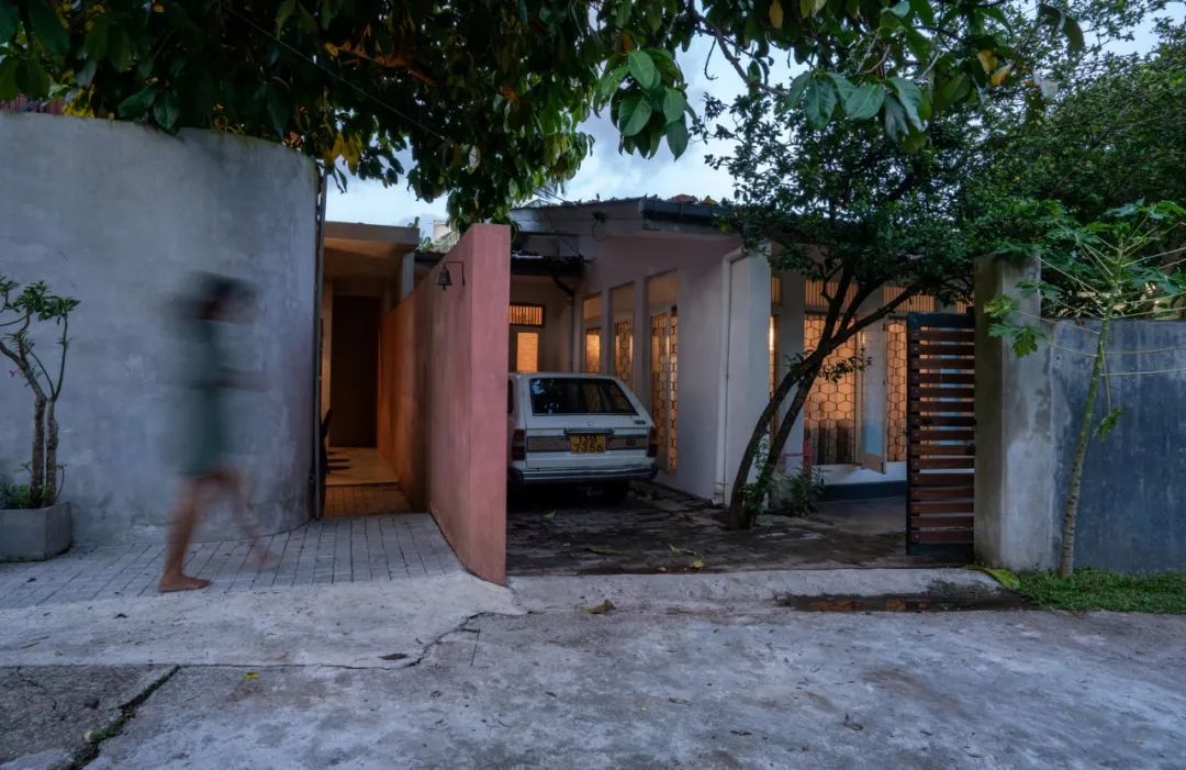 50 年老宅变多元工作室丨勾勾手设计网-22