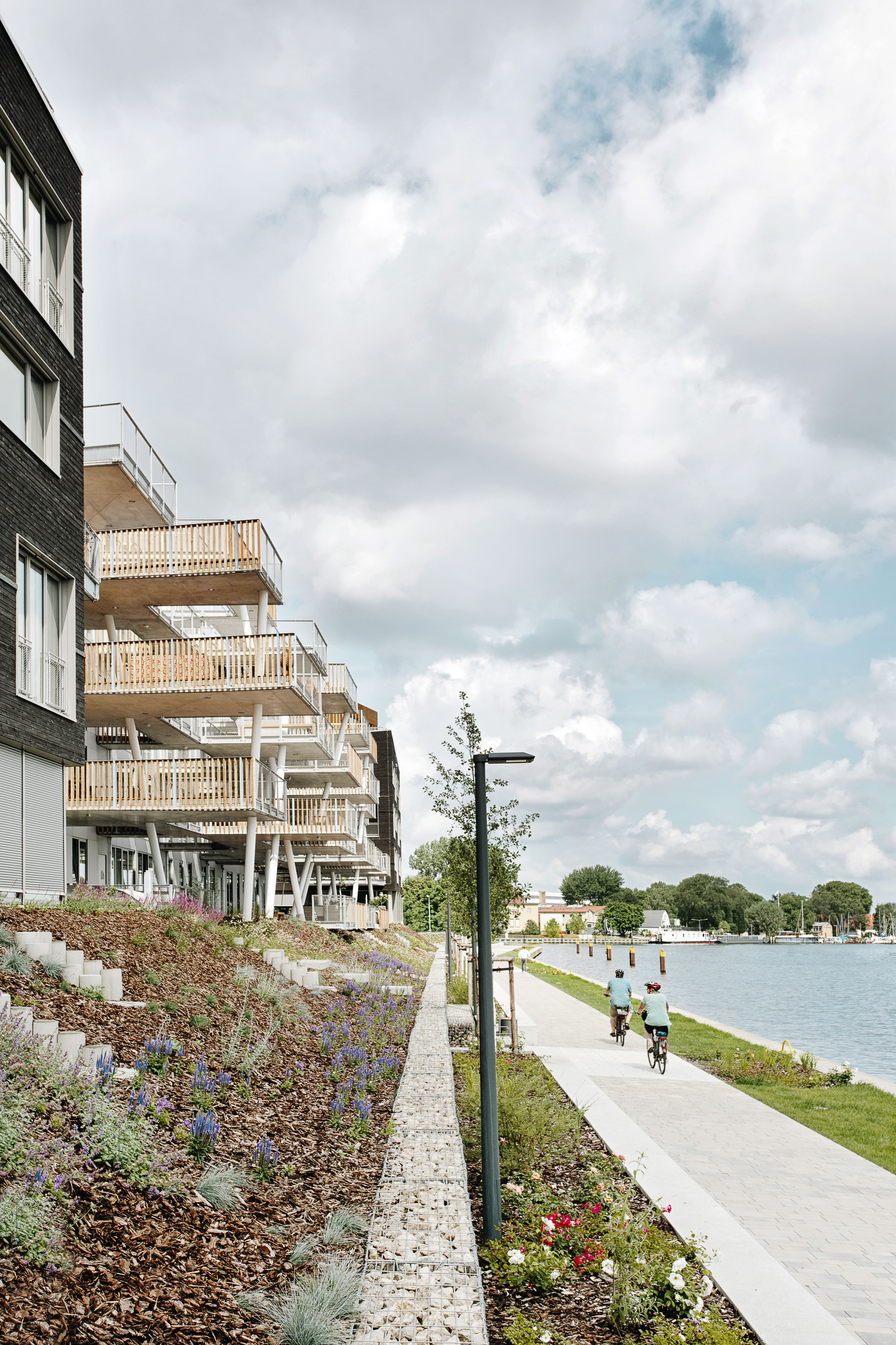 水上住宅建筑丨德国柏林丨LOVE architecture and urbanism-32