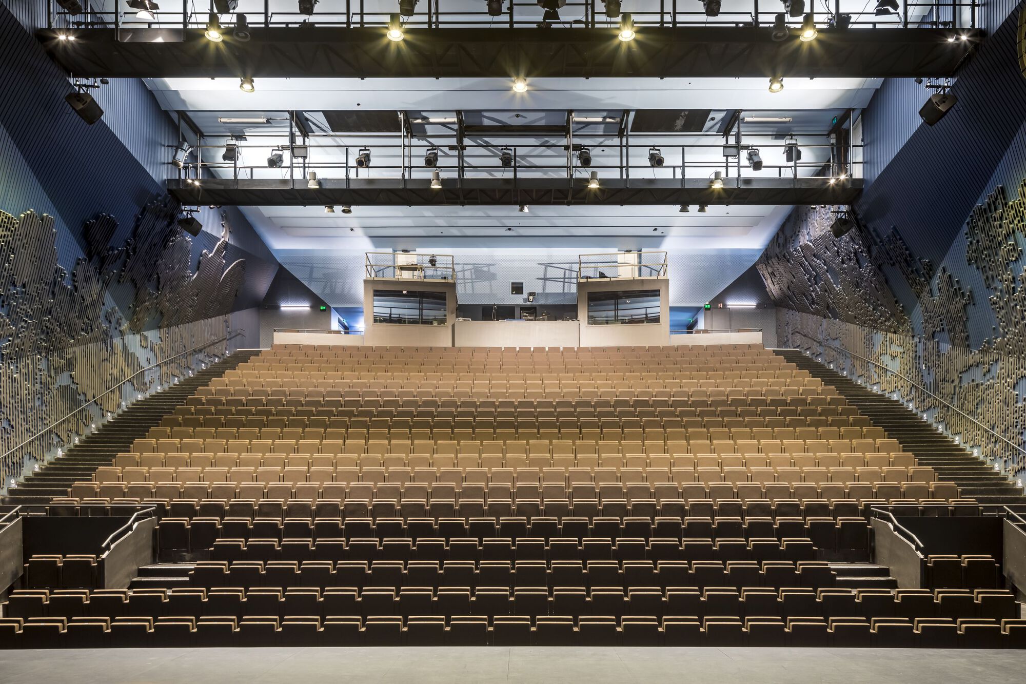 丨法国丨atelier AJC-21