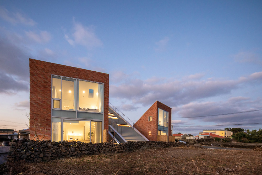 依山傍水的韩式别墅-21