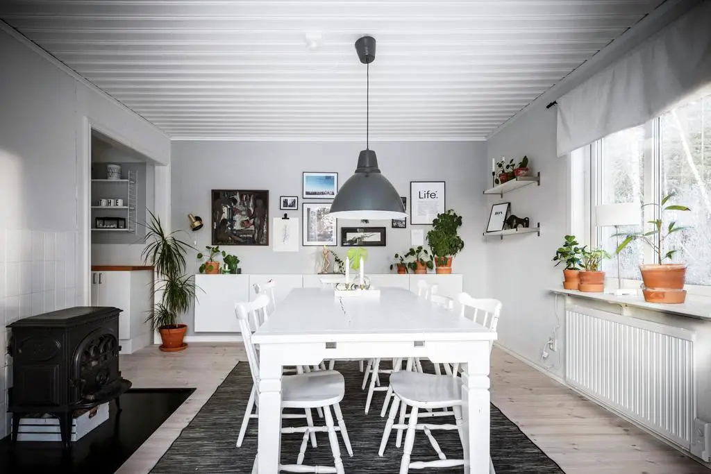 温馨避风港 | 瑞典冬季的温暖木屋设计-10