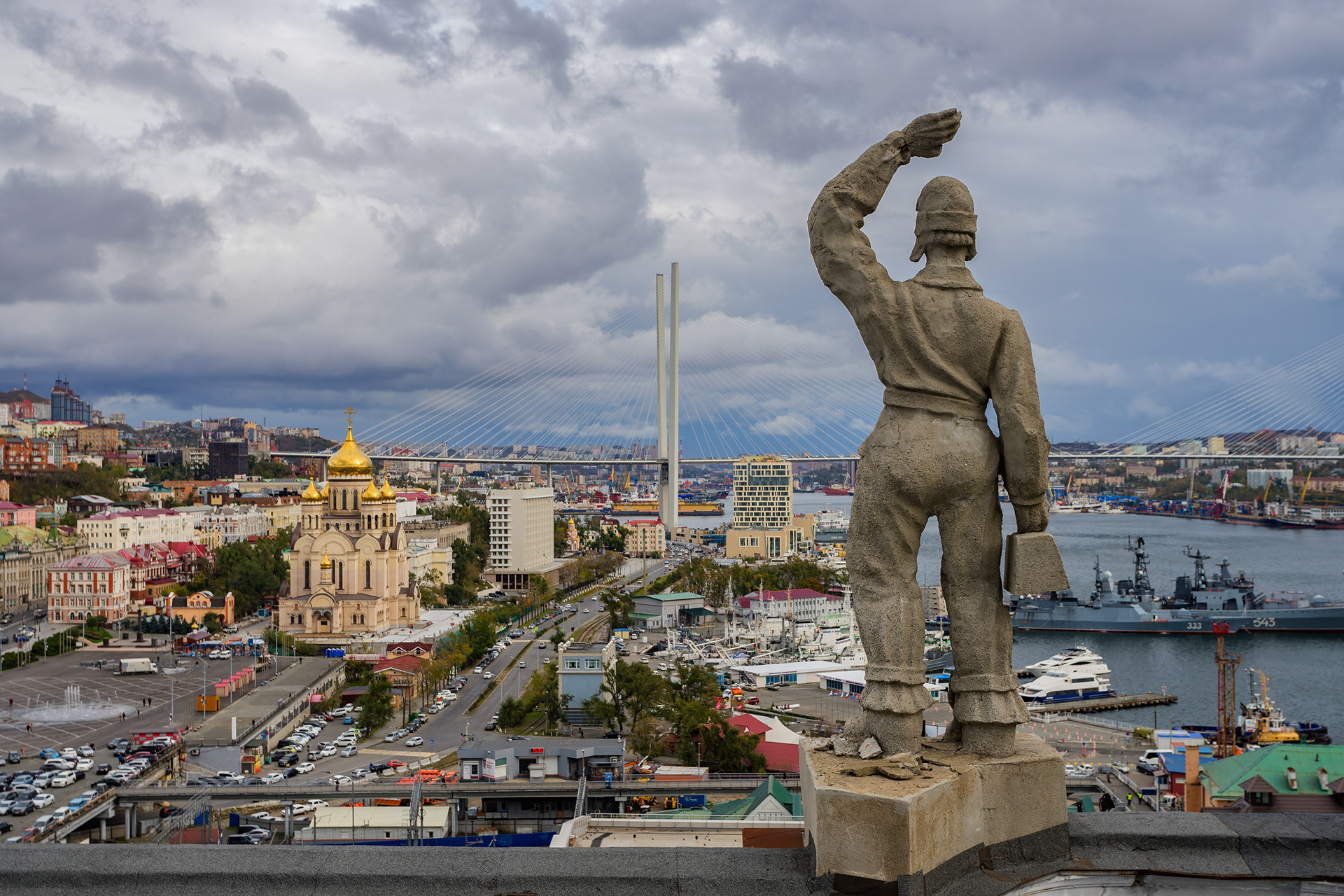 “灰马”房屋屋顶雕塑丨俄罗斯丨KIRILL TSYBENKO-5