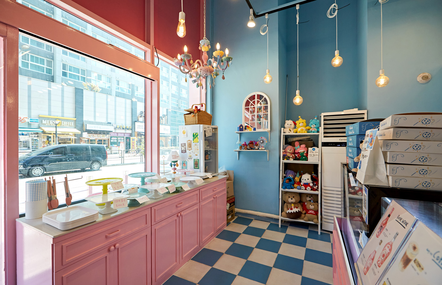 粉色梦幻 | 韩国设计师打造 10 平米迷你咖啡厅-6