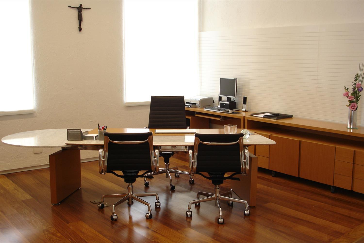 巴西圣殿建筑 · 曲线屋顶与多功能设计-9