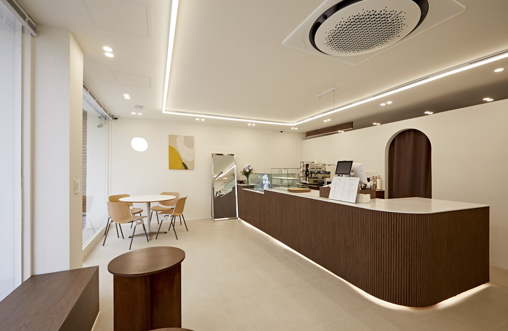 15 坪极简咖啡厅，展现韩式咖啡文化魅力-4