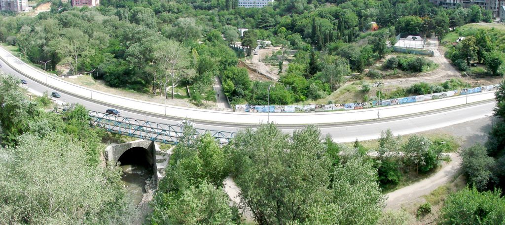 Mziuri滑板公园和跑酷场地-25