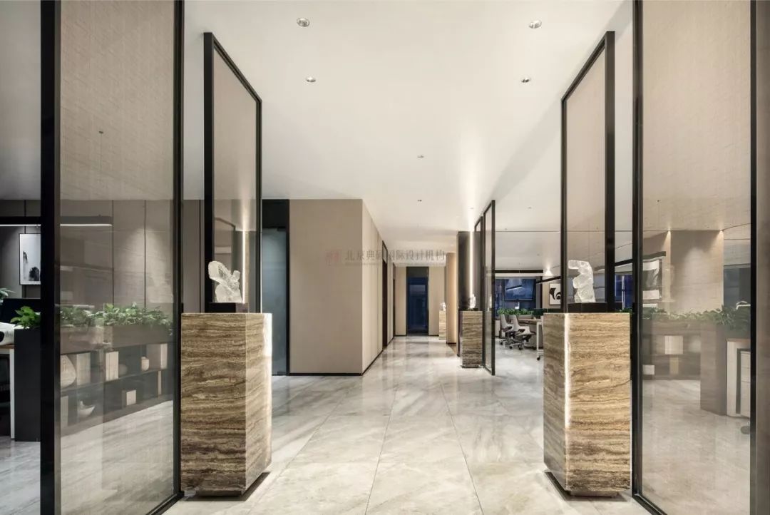 典硕国际设计机构打造的现代中式办公空间-28