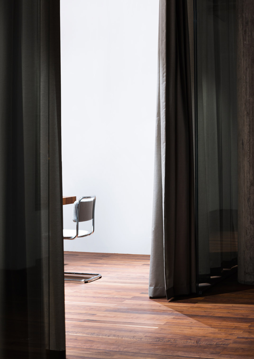 粗犷与优雅共生:KAAN建筑事务所鹿特丹新总部 / KAAN Architecten-47