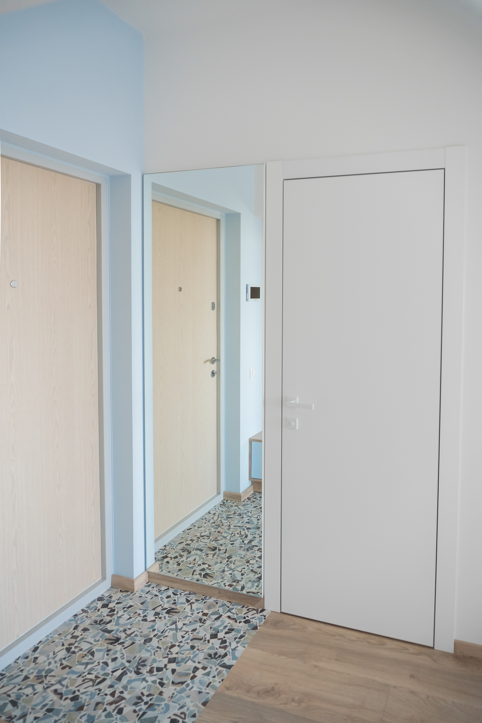 APARTMENT "OMEGA 2": 45 sq.m (Real)-6