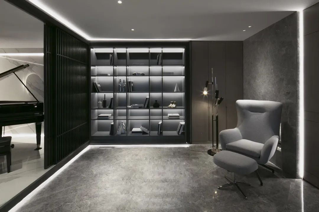 高级灰打造现代客厅的魅力-19