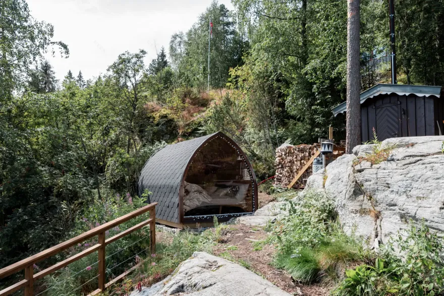 挪威自然中的梦幻玻璃屋-20