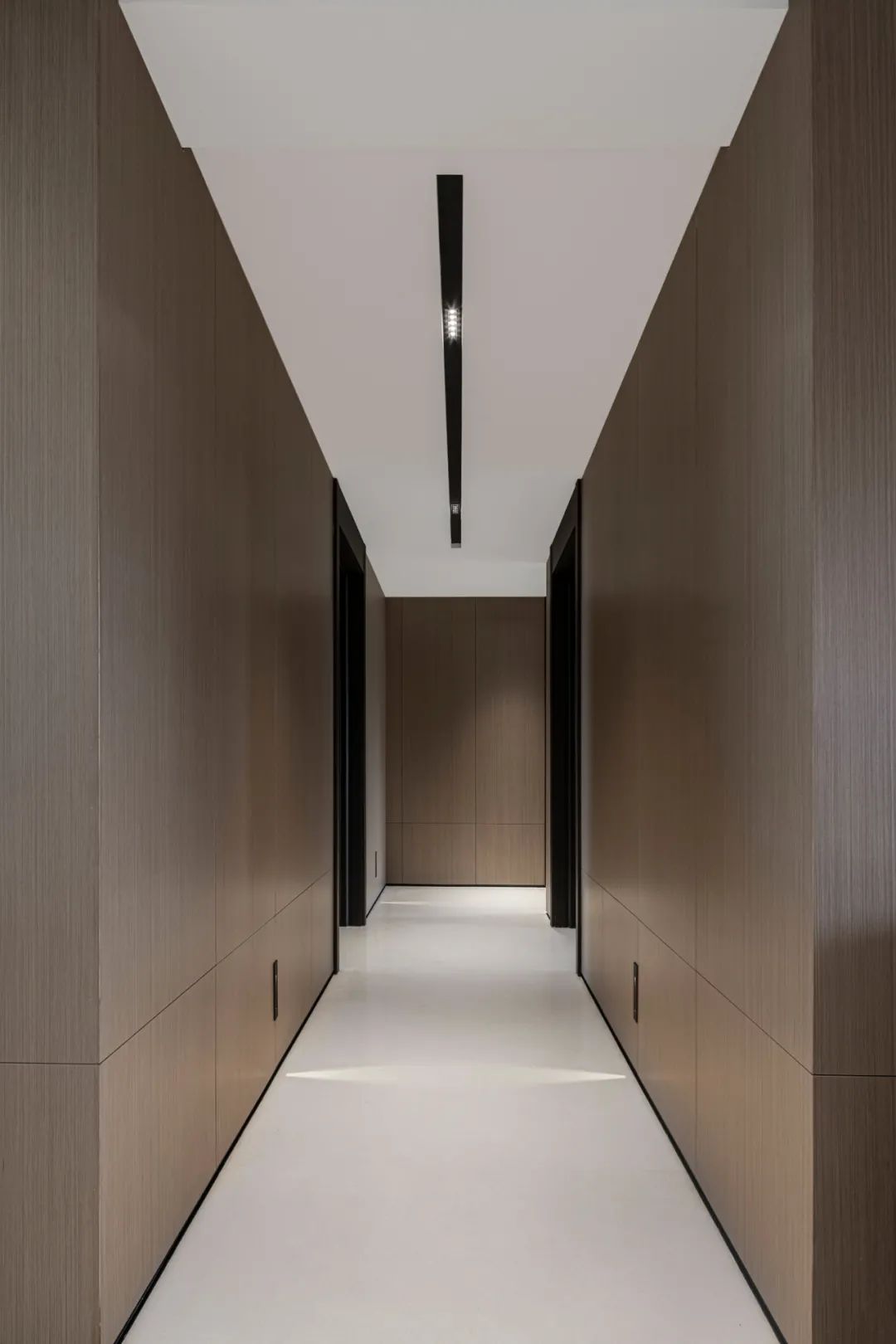 减法加一 · 极简主义顶层复式设计丨中国揭阳丨大泽建筑设计-24