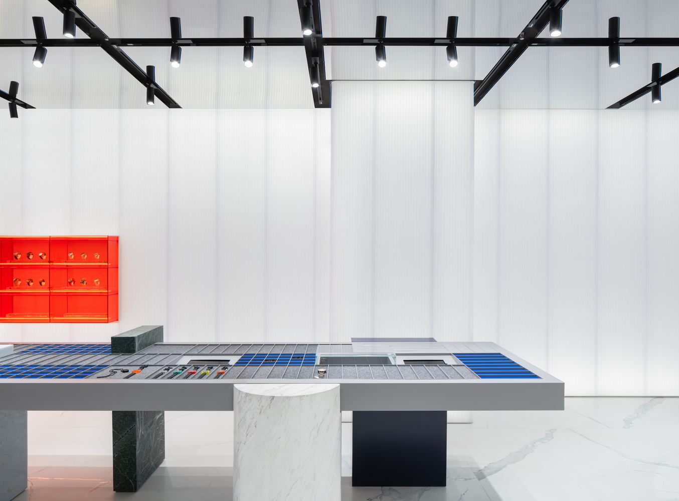 MOMIC Watch Assembly Store by Atelier TAO+C-22