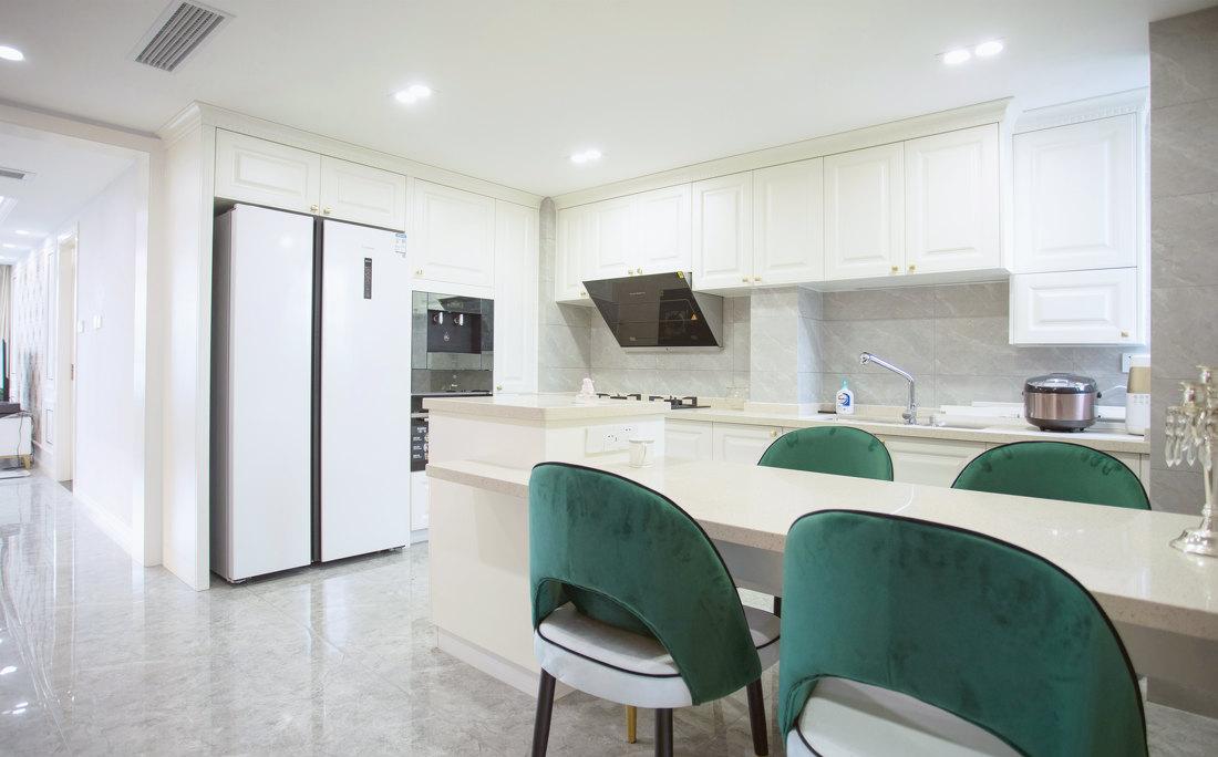 小户型逆袭!室内设计师如何将昏暗拥挤的家变宽敞明亮-23