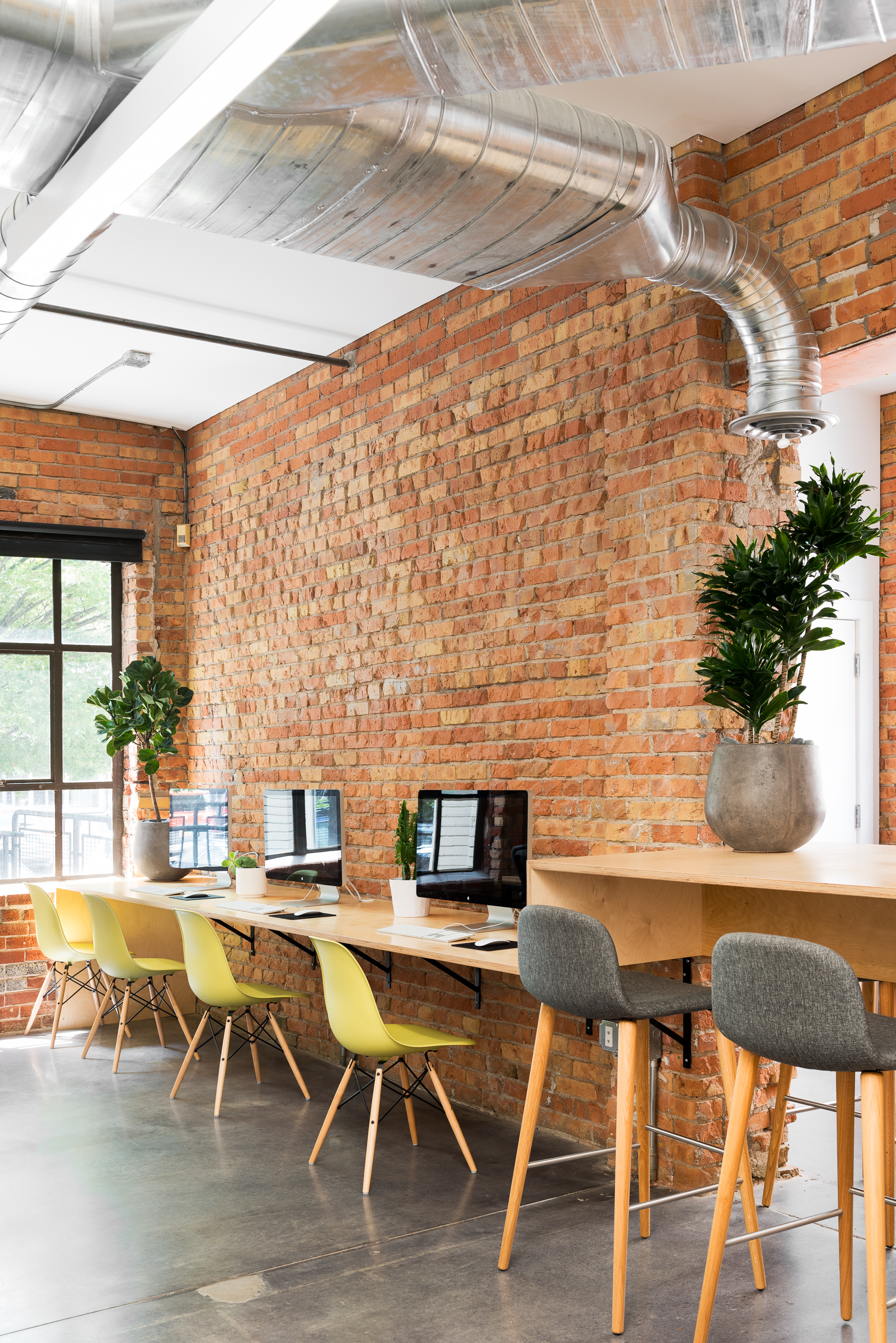 历史仓库区里的现代创意办公室 · Big Cartel 总部丨Sparano + Mooney Architecture-16