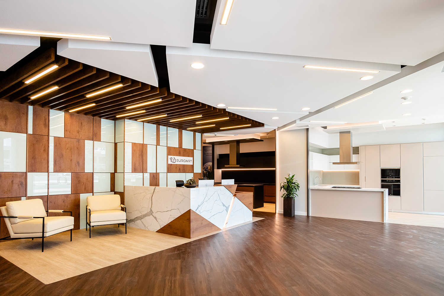 迪拜最大建筑五金展厅 Designsmith 和 EuroArt 联手打造-0