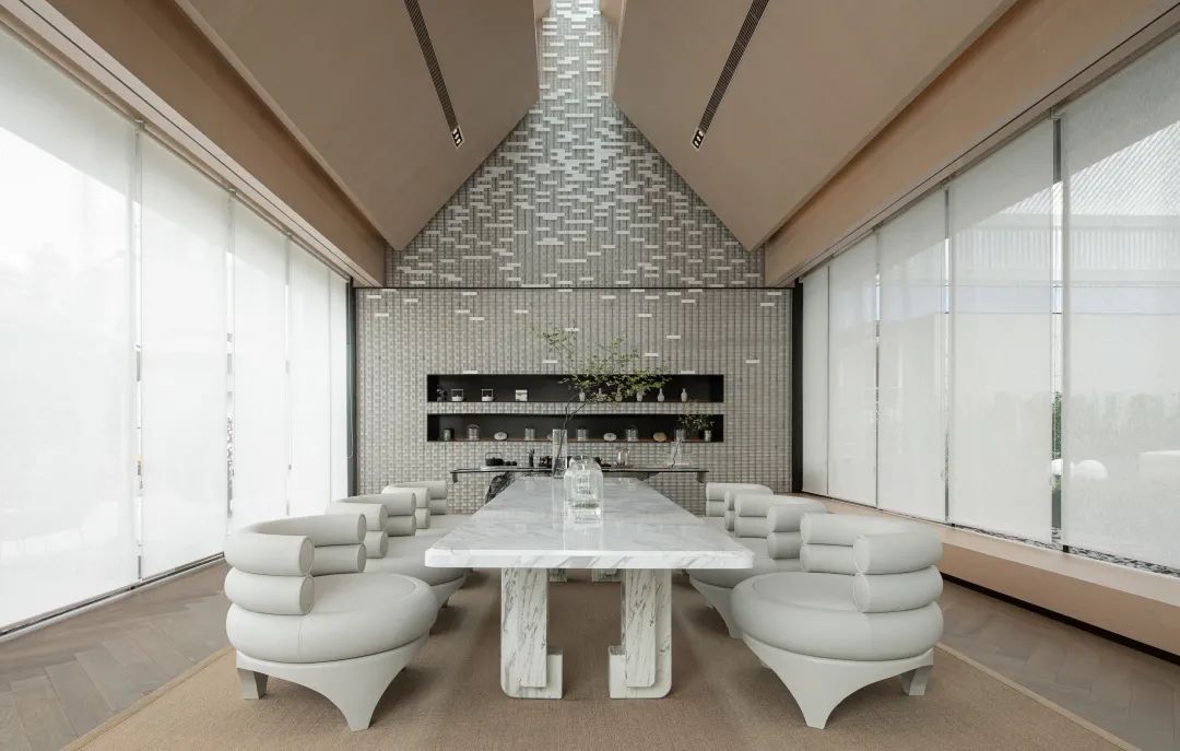 上海中粮瑞虹·海景壹号美学馆丨中国上海丨HWCD 设计团队-50
