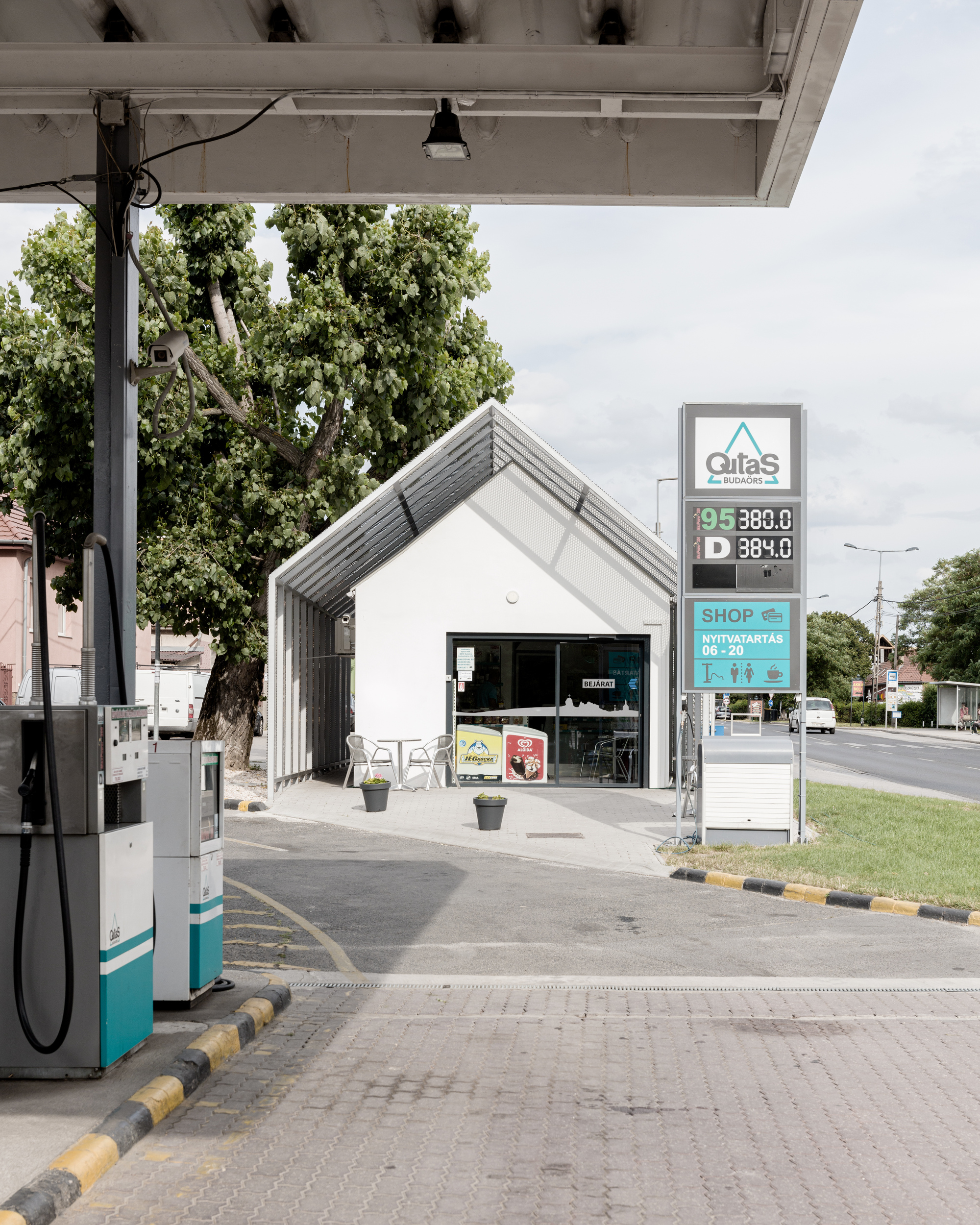 当地外观加油站，因特拉穆罗斯丨匈牙利-22