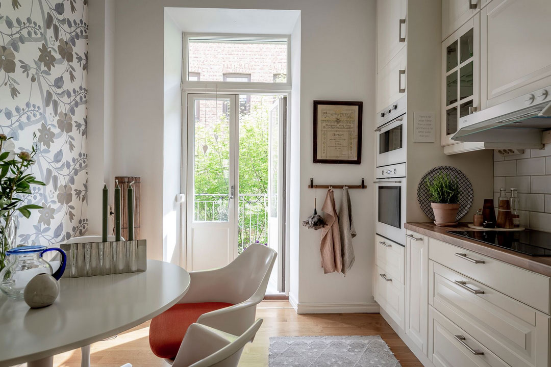 色彩斑斓的瑞典公寓 | 现代艺术装点生活空间-23