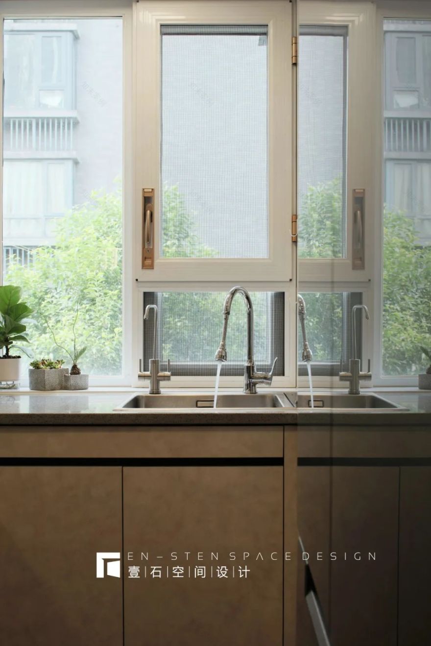 甜茶&穂悦 · 老破小变身温馨家居的魔法改造丨中国南京丨壹石设计-39