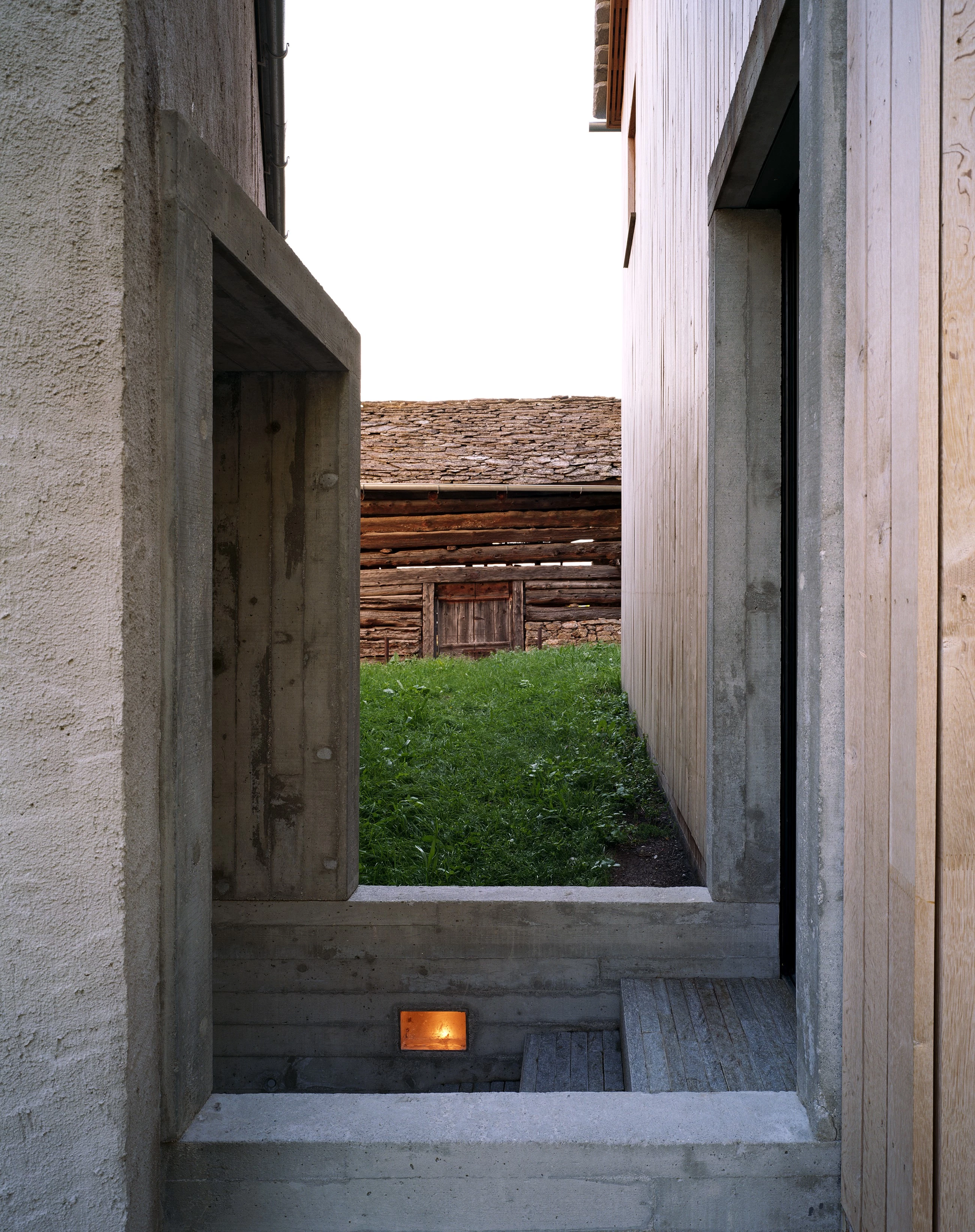 瑞士山村里的双宅设计-12