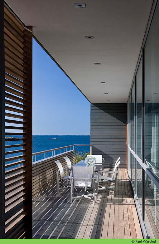 漂浮在海面上的钢构私宅-16